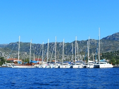 Neuer Schwimmsteg in Selimiye